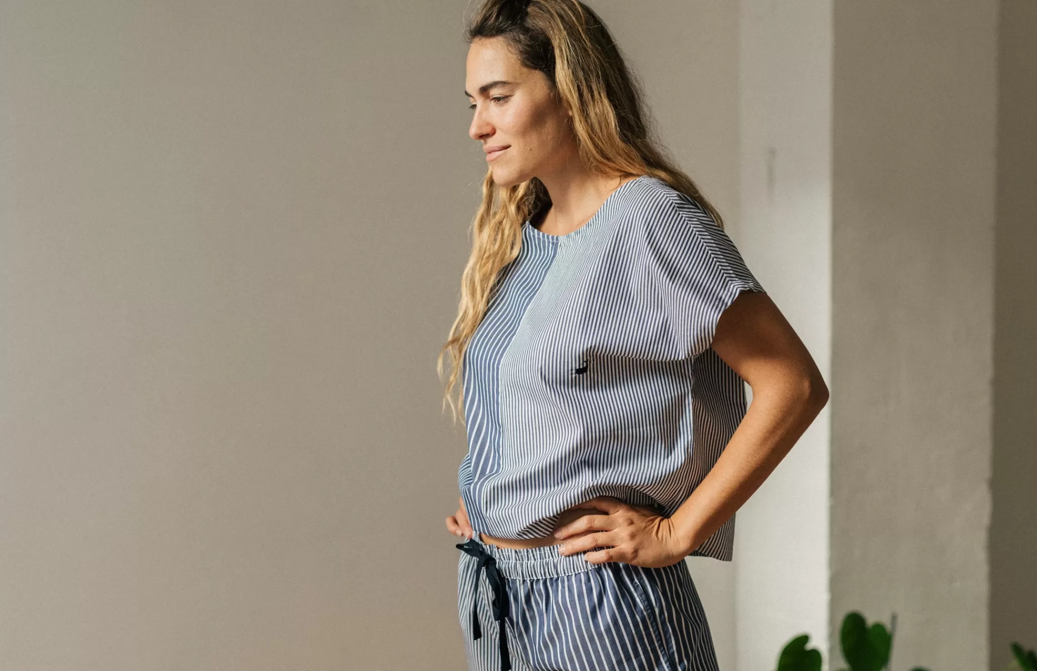 TWOTHIRDS Shirts-Aua Correctif