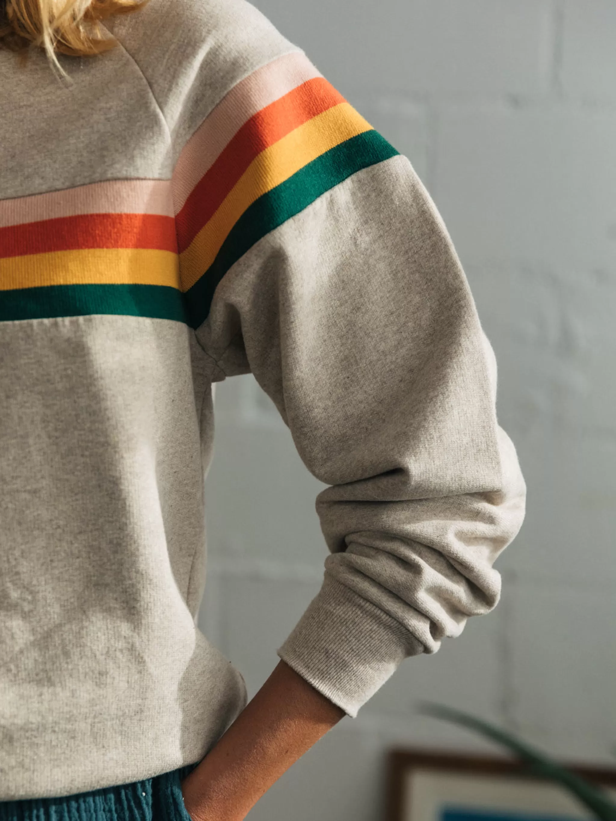 TWOTHIRDS Sweatshirts-Bedra Lin