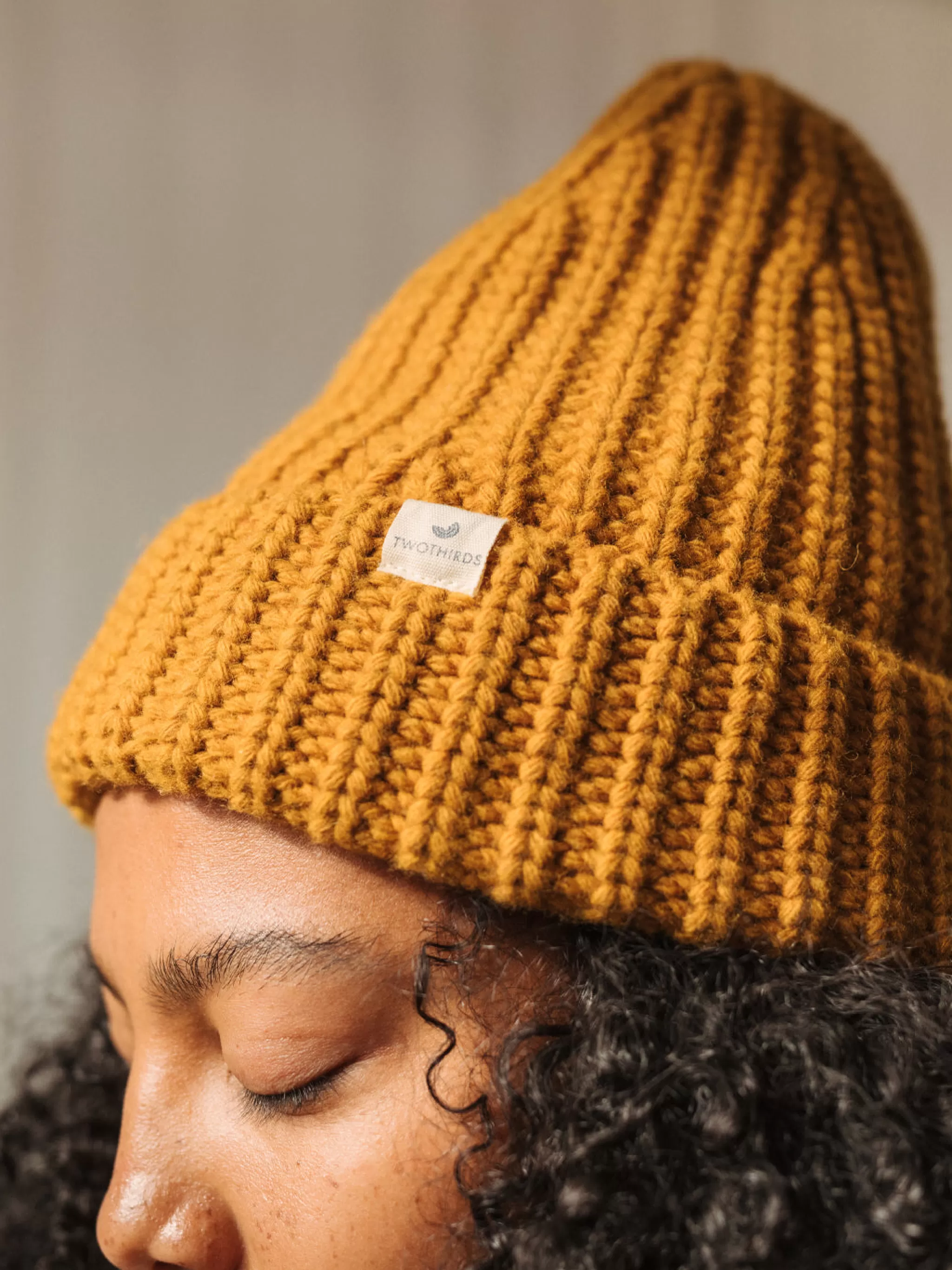 TWOTHIRDS Chapeaux-Bonnet Cotele Moutarde