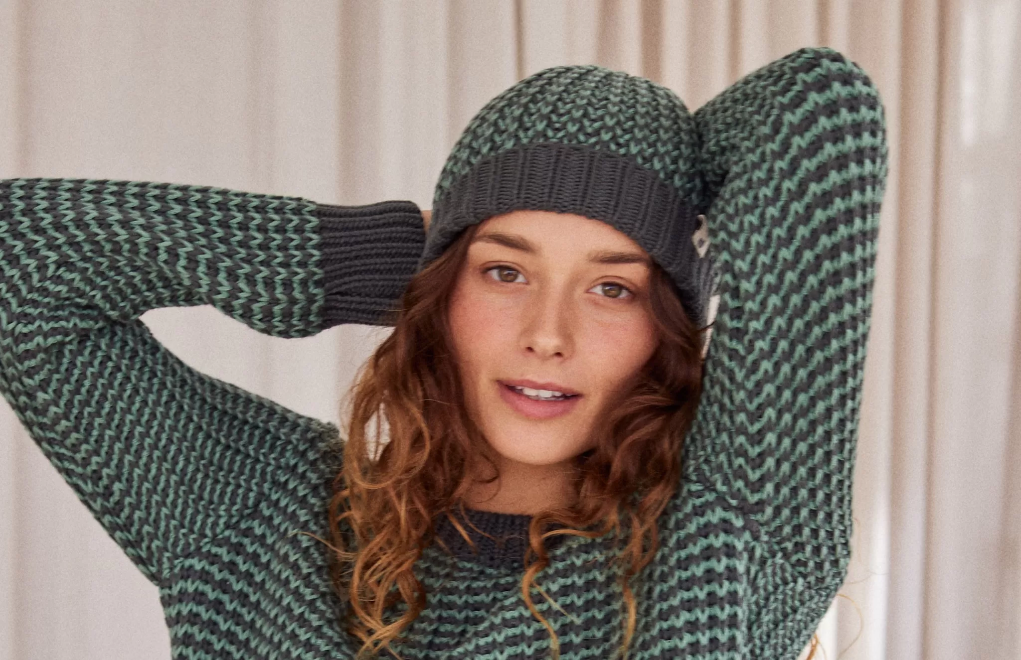 TWOTHIRDS Chapeaux-Bonnet Katiu Lac Profond Bicolore