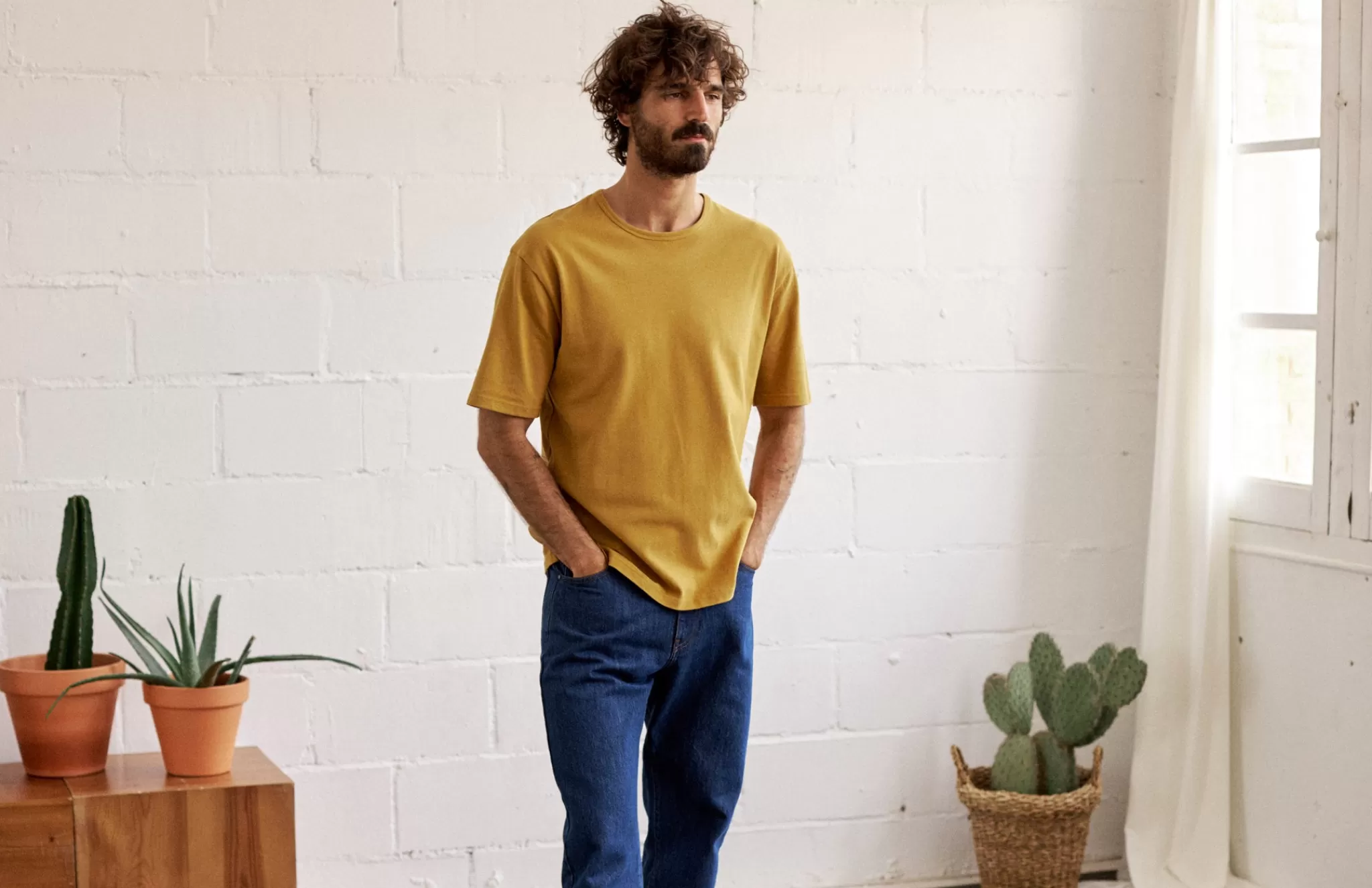 TWOTHIRDS T-Shirts-Bowden Moutarde