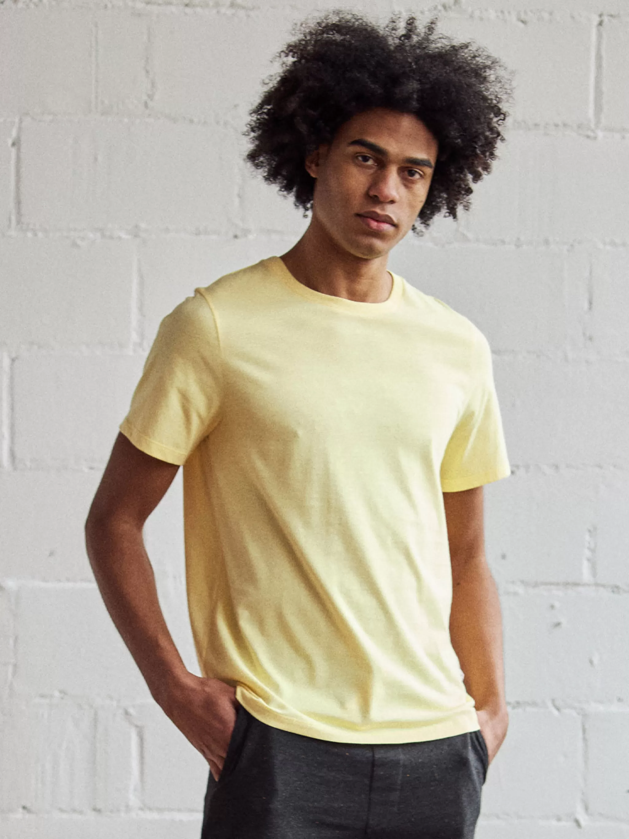 TWOTHIRDS T-Shirts-Monothaki Jaune Pale