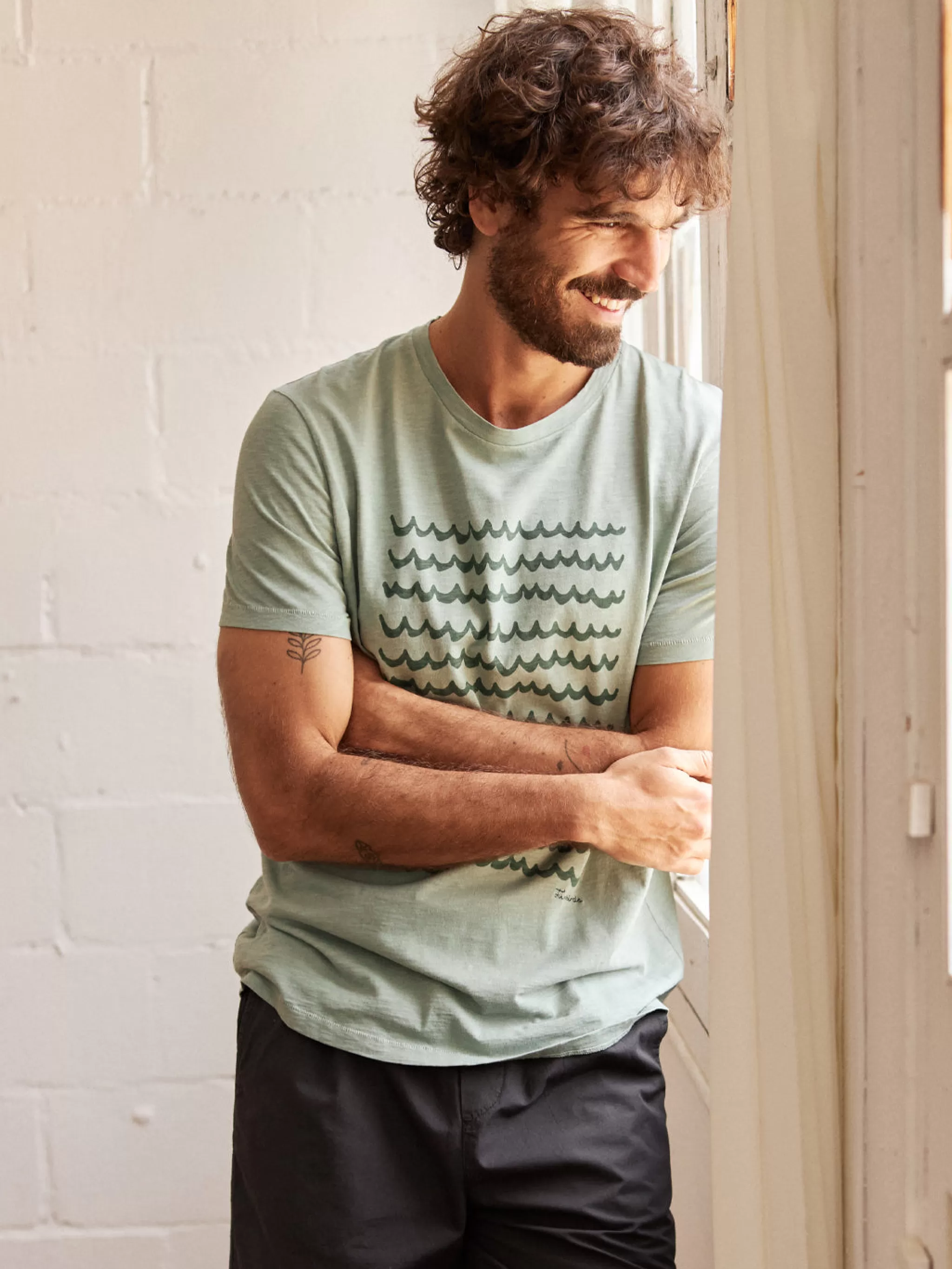 TWOTHIRDS T-Shirts-Salm Nenuphar Vert