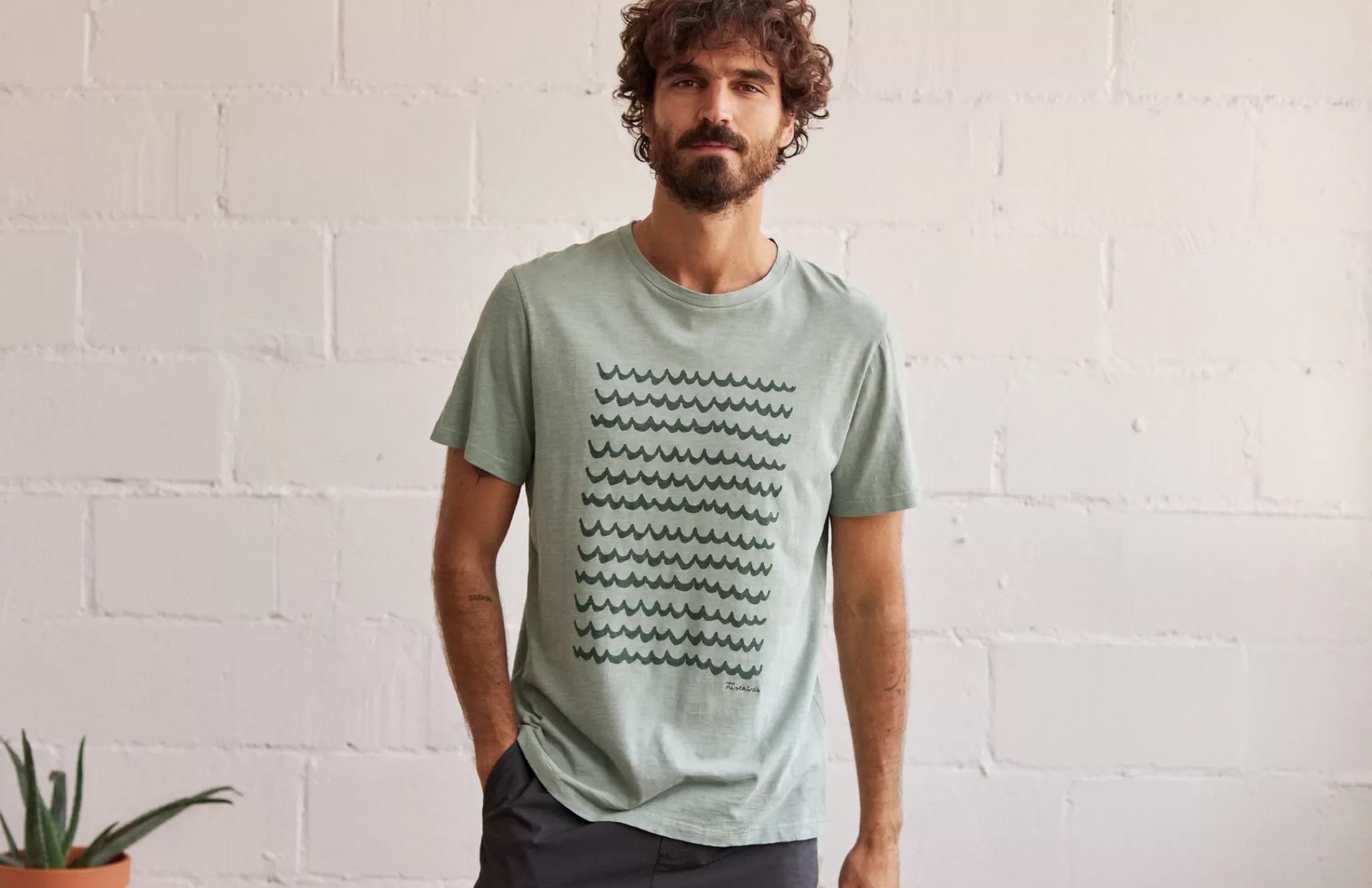 TWOTHIRDS T-Shirts-Salm Nenuphar Vert
