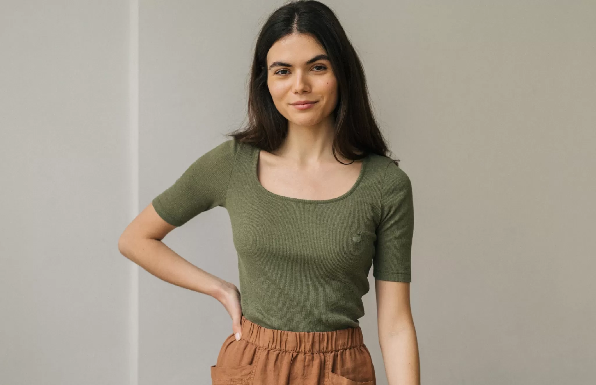 TWOTHIRDS Tops-Wright Olive